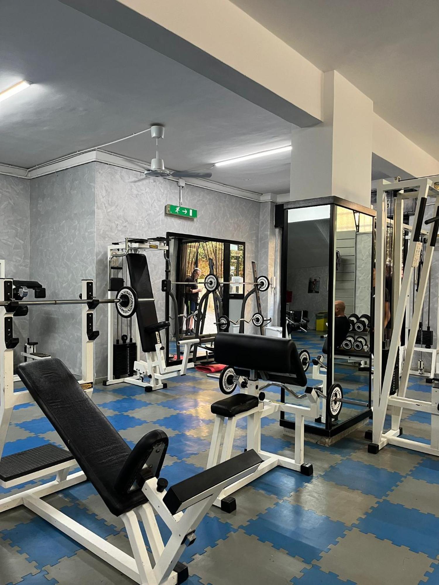 Family Room Портичи Экстерьер фото